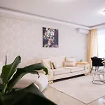 White Luxury-free Private Garage Lejlighed