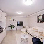 Apartment White Luxury-free Private Garage Nyiregyhaza