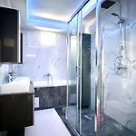 White Luxury-free Private Garage Apartamento *