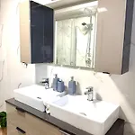 White Luxury-free Private Garage *