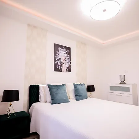 Апартаменты White Luxury