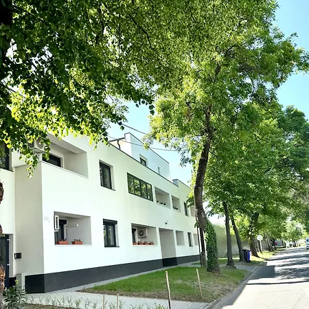 White Luxury-free Parking Apartament