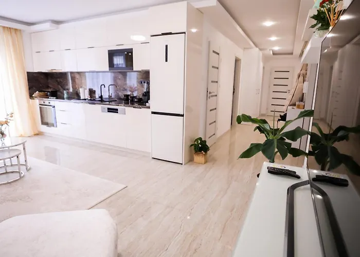 White Luxury-free Private Garage * Nyiregyhaza