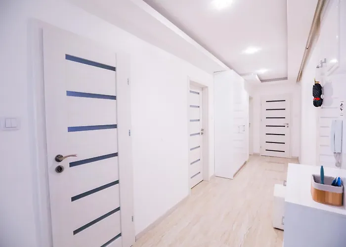 White Luxury-free Private Garage
