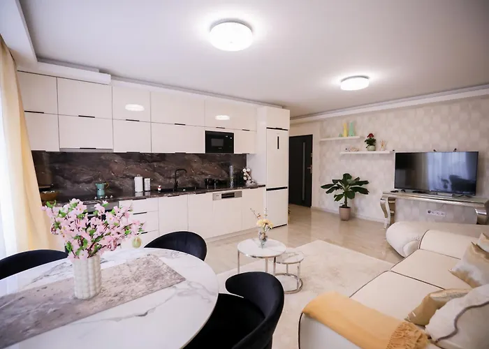 White Luxury-free Private Garage *