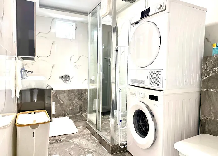 White Luxury-free Private Garage شقة Nyíregyháza
